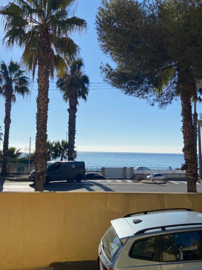 Vue Emplacement Exceptionnel Avec Parking Apartment La Ciotat