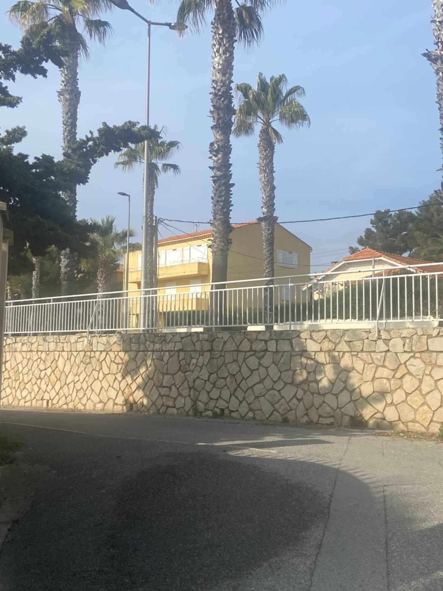 Vue Emplacement Exceptionnel Avec Parking Apartment *